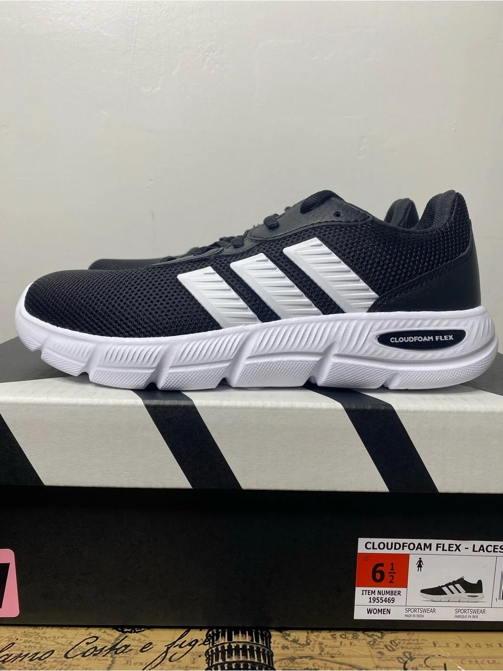 Adidas Womens Black and White Cloudfoam Flex Sneakers US Size 6.5